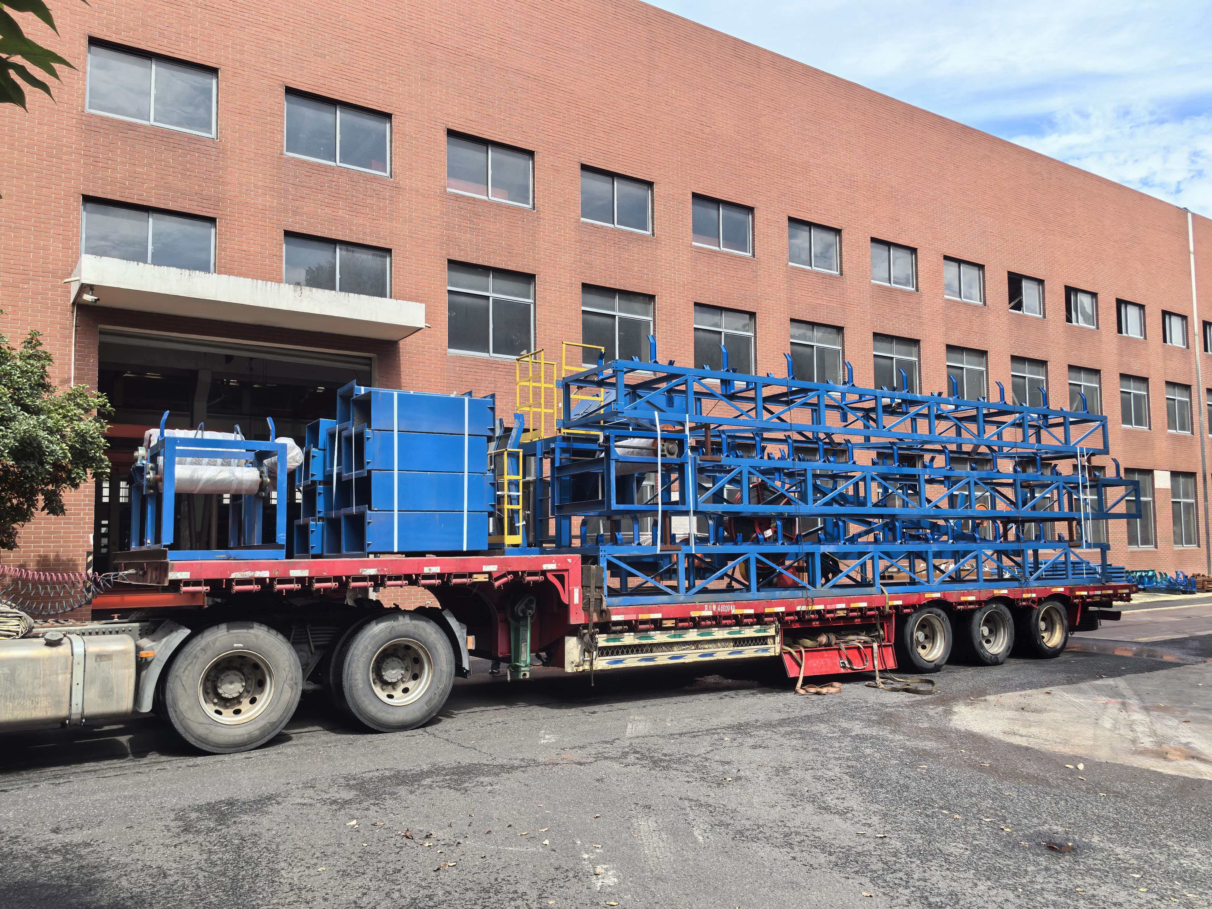 Custom-Engineered Belt Conveyors များကို တရုတ် C&D စွန့်ပစ်ပစ္စည်းများ ပြန်လည်အသုံးပြုသည့် စက်ရုံသို့ အောင်မြင်စွာ ပို့ဆောင်နိုင်ခဲ့သည်